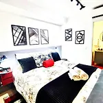 Smart Urban Deluxe Studio Varanda - The Mob One Pinheiros - Black Edition - By Luxxor