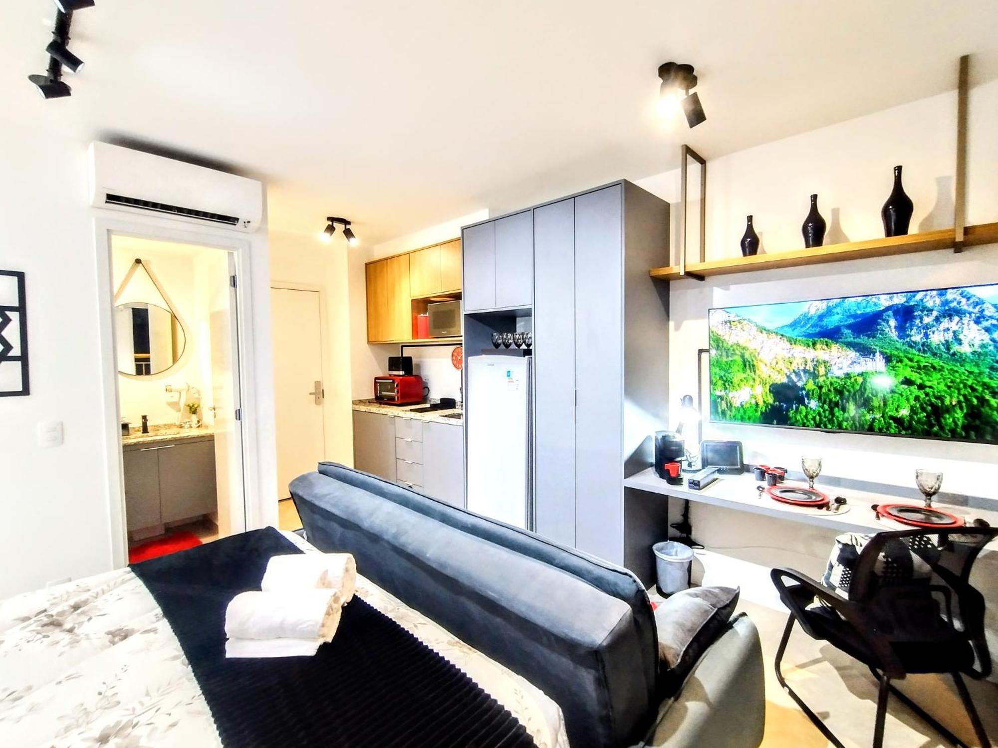 Smart Urban Deluxe Varanda - The Mob One Pinheiros - Black Edition - By Luxxor